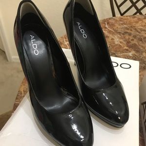 Aldo black pumps
